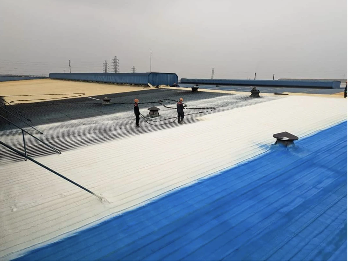 Đội ngũ kỹ thuật viên chuyên nghiệp – Đảm bảo chất lượng cải tạo nhà máy từ kết cấu đến hoàn thiện